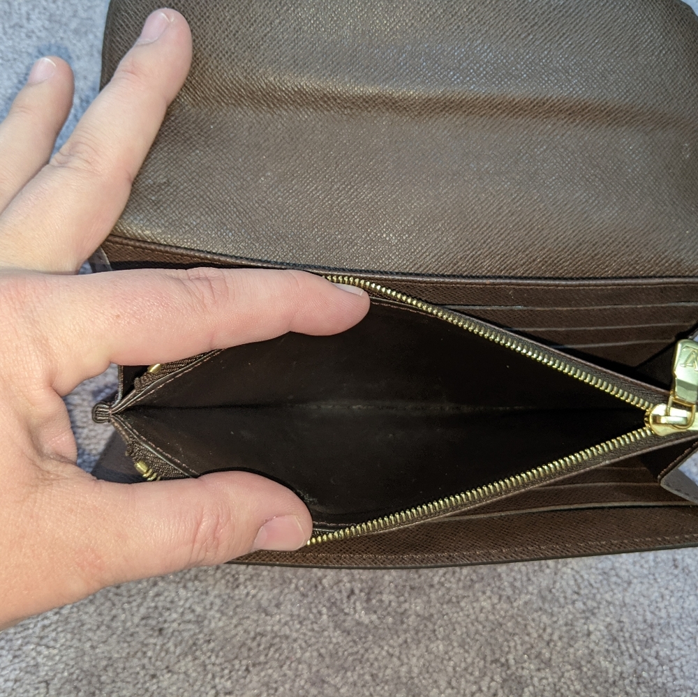 Louis Vuitton Damir Ebene Sarah Wallet - Picture 8 of 8
